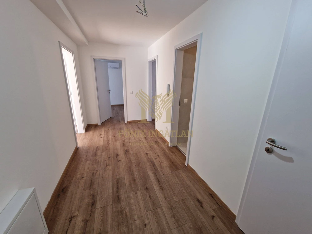 ÚJ ÉPÍTÉSŰ lakás eladó Fonyódon – hatalmas terasszal, kertkapcsolattal