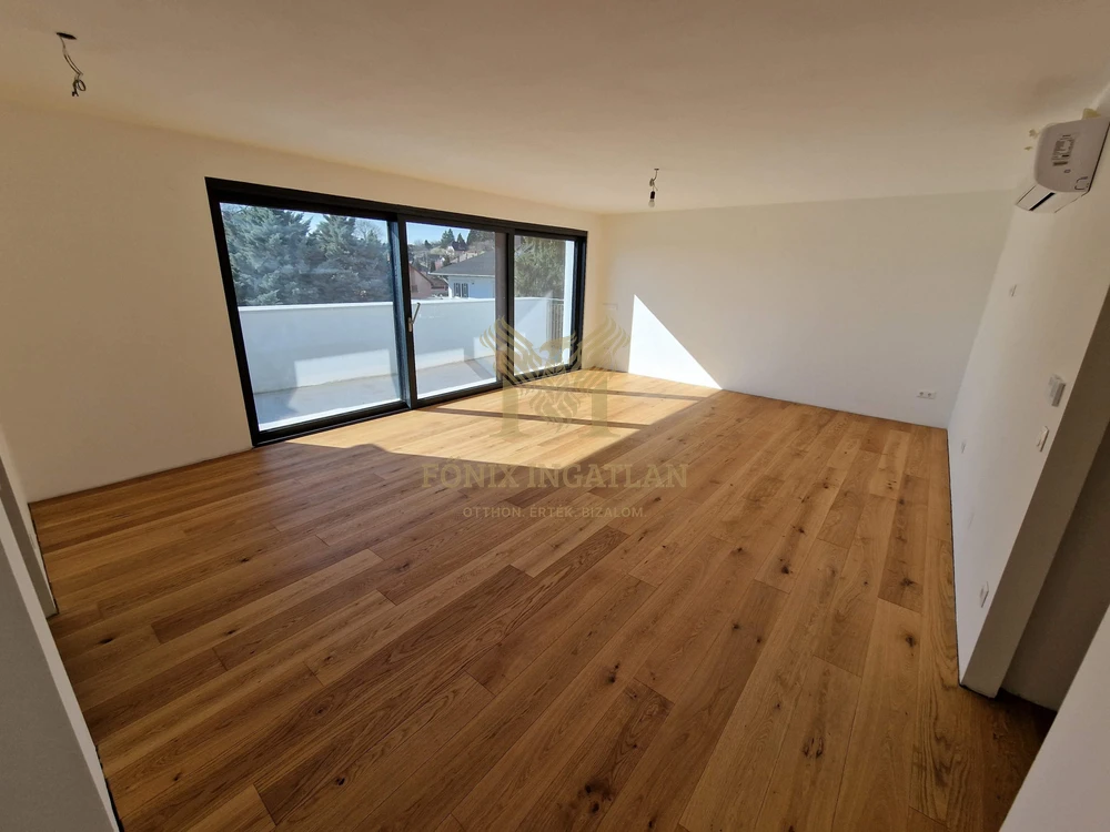 LUXUS PENTHOUSE ÓRIÁSTERASSZAL FONYÓDON – ÚJ ÉPÍTÉS, AZONNAL KÖLTÖZHETŐ!