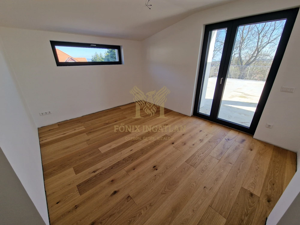 LUXUS PENTHOUSE ÓRIÁSTERASSZAL FONYÓDON – ÚJ ÉPÍTÉS, AZONNAL KÖLTÖZHETŐ!