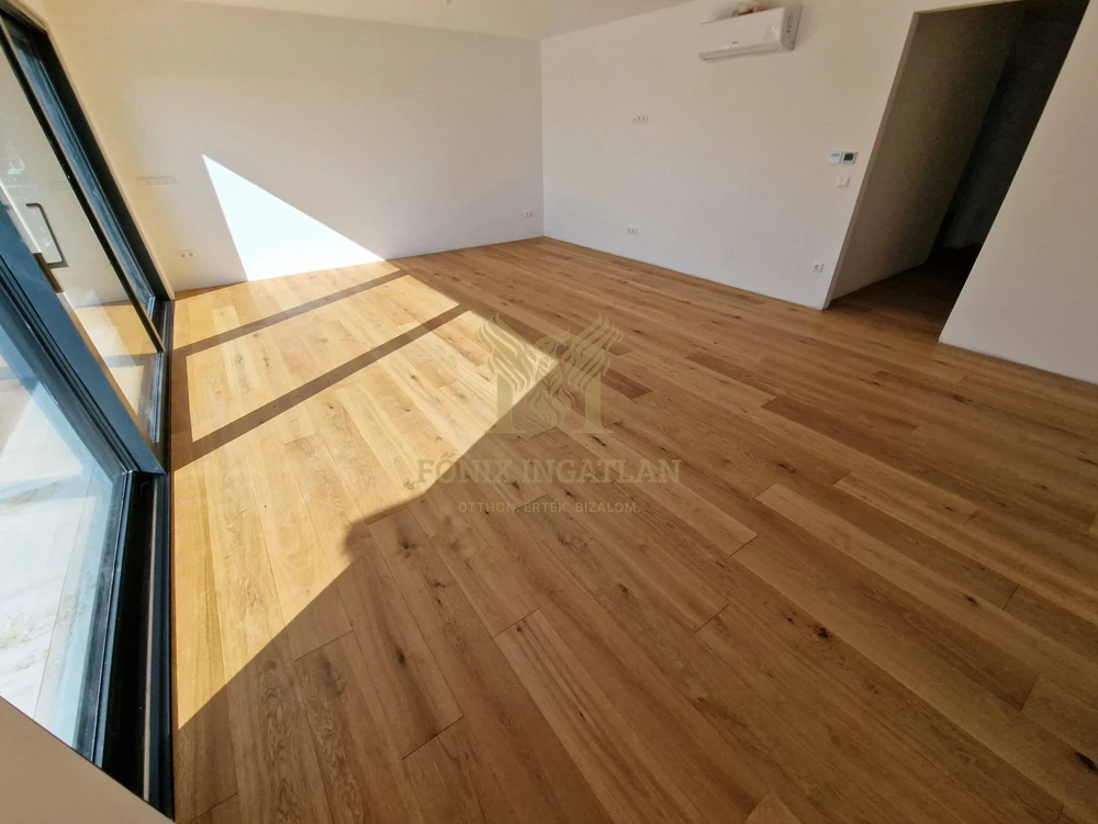 LUXUS PENTHOUSE ÓRIÁSTERASSZAL FONYÓDON – ÚJ ÉPÍTÉS, AZONNAL KÖLTÖZHETŐ!