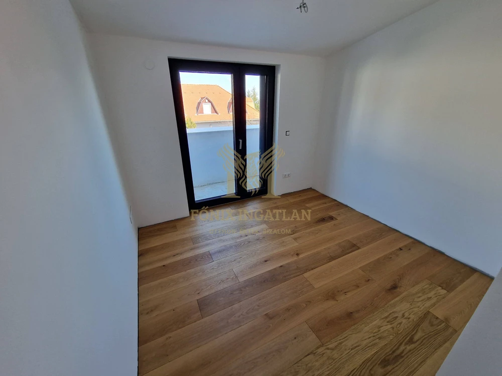 LUXUS PENTHOUSE ÓRIÁSTERASSZAL FONYÓDON – ÚJ ÉPÍTÉS, AZONNAL KÖLTÖZHETŐ!