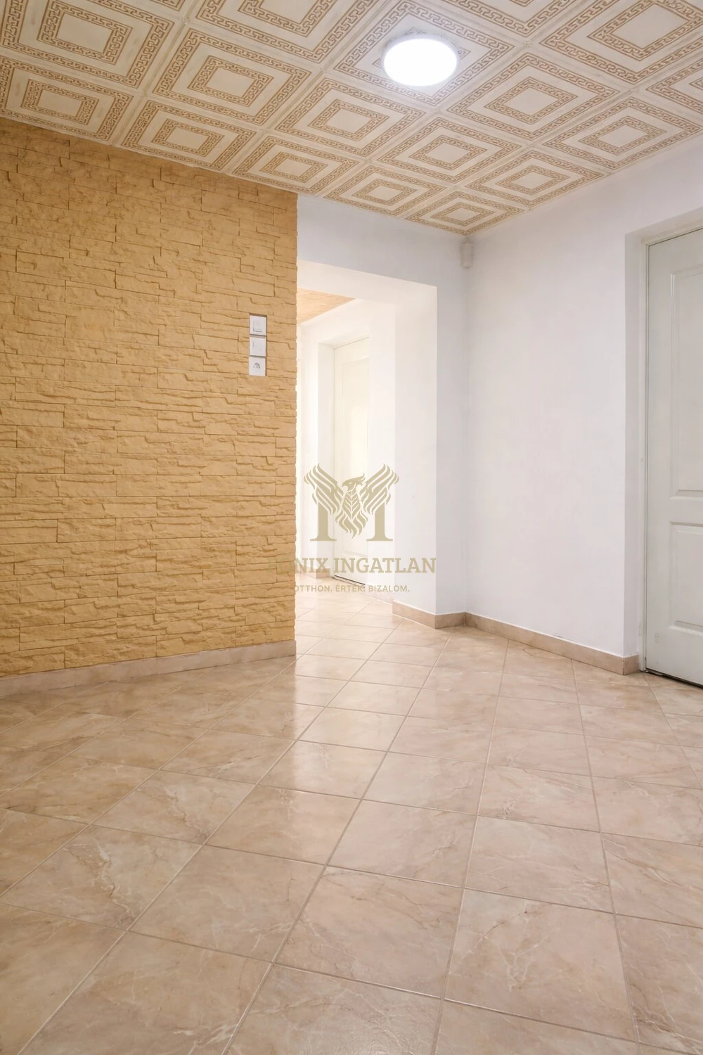 TELJESEN FELÚJÍTOTT CSALÁDI HÁZ KÓKA FŐ UTCÁJÁN – 1150 m² TELEK, TERASZOK, GAZDÁLKODÁSI LEHETŐSÉG!