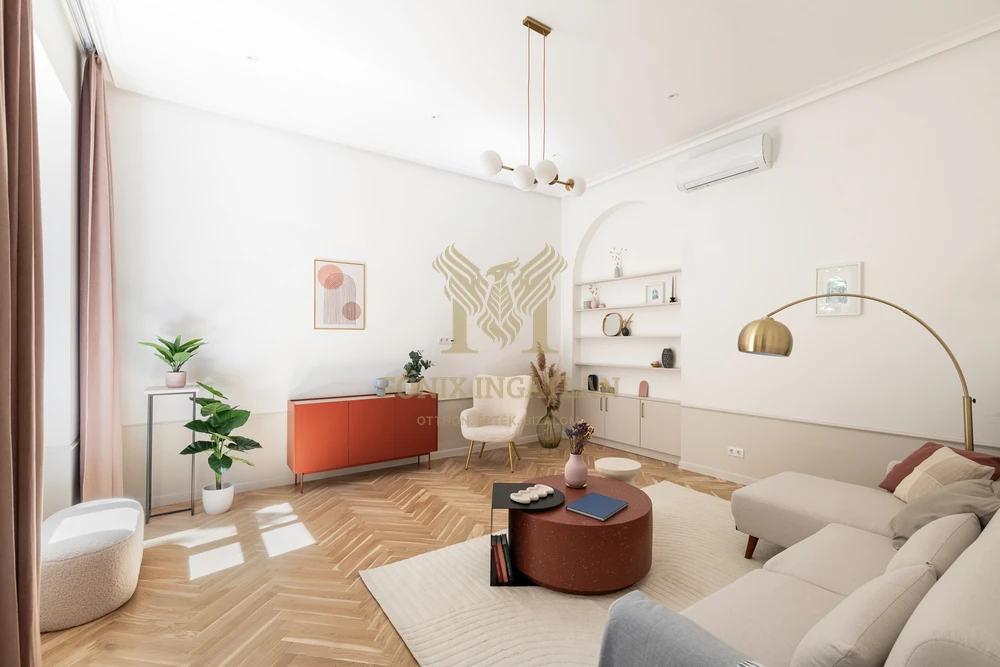 LUXUS, ELEGANCIA ÉS NAGYPOLGÁRI ÉLETÉRZÉS – EGY KARNYÚJTÁSNYIRA AZ ANDRÁSSY ÚTTÓL!
