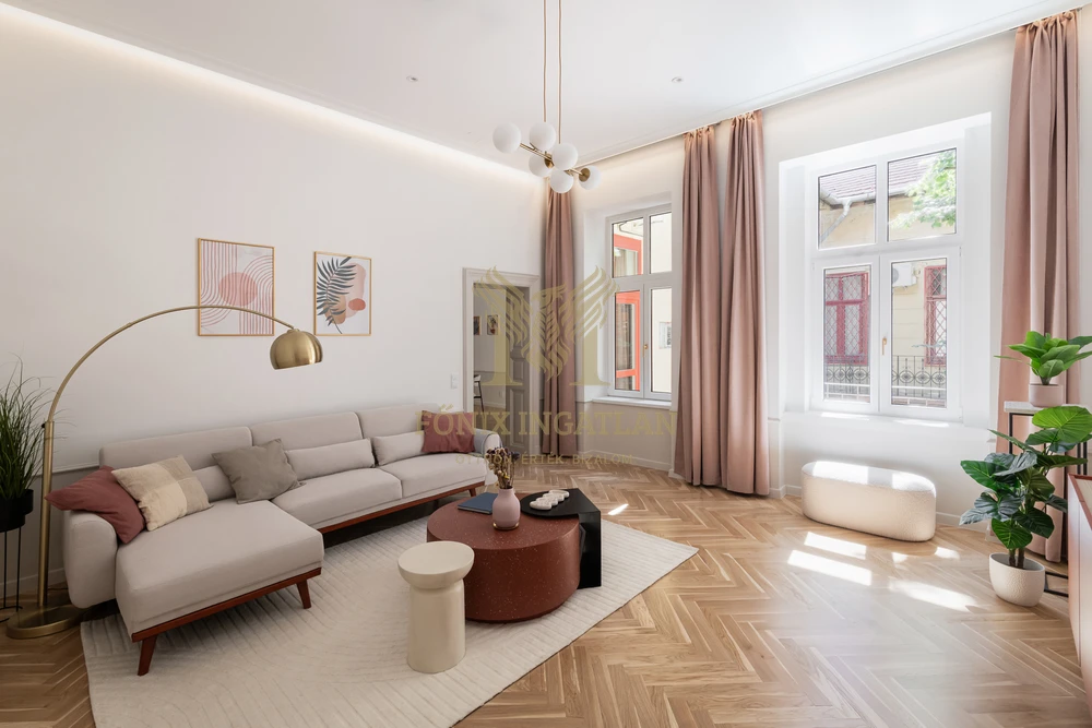 LUXUS, ELEGANCIA ÉS NAGYPOLGÁRI ÉLETÉRZÉS – EGY KARNYÚJTÁSNYIRA AZ ANDRÁSSY ÚTTÓL!