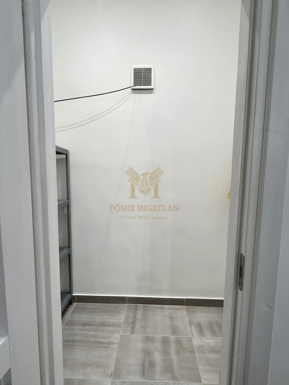 Belső-Ferencvárosban eladó egy 3 szobás, 68 m²-es tégla építésű polgári lakás a Kinizsi utcában