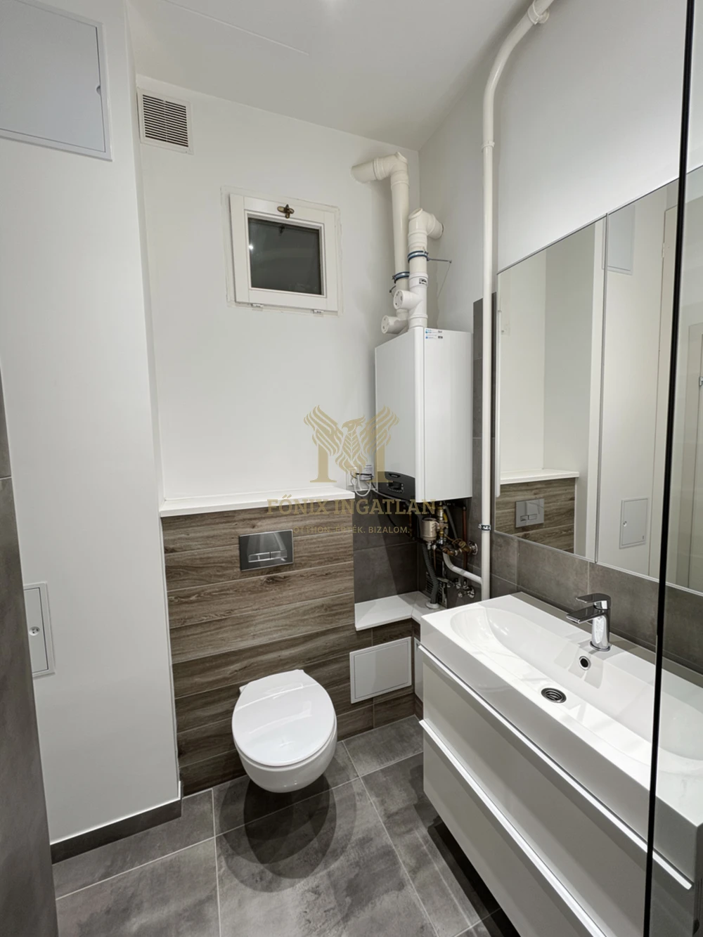 Belső-Ferencvárosban eladó egy 3 szobás, 68 m²-es tégla építésű polgári lakás a Kinizsi utcában