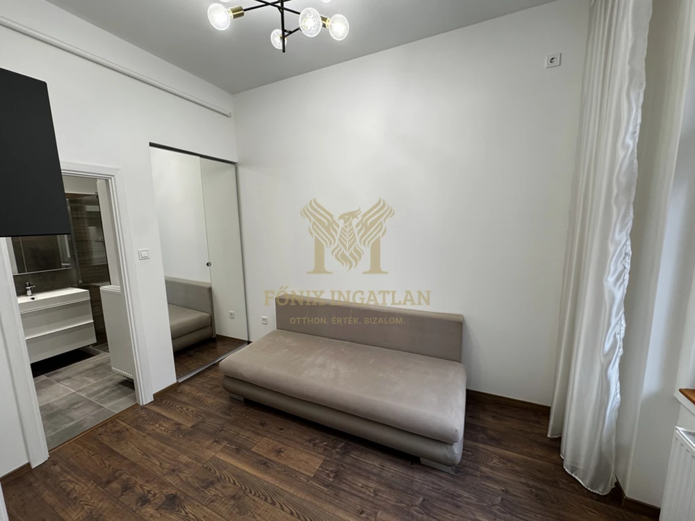 Belső-Ferencvárosban eladó egy 3 szobás, 68 m²-es tégla építésű polgári lakás a Kinizsi utcában