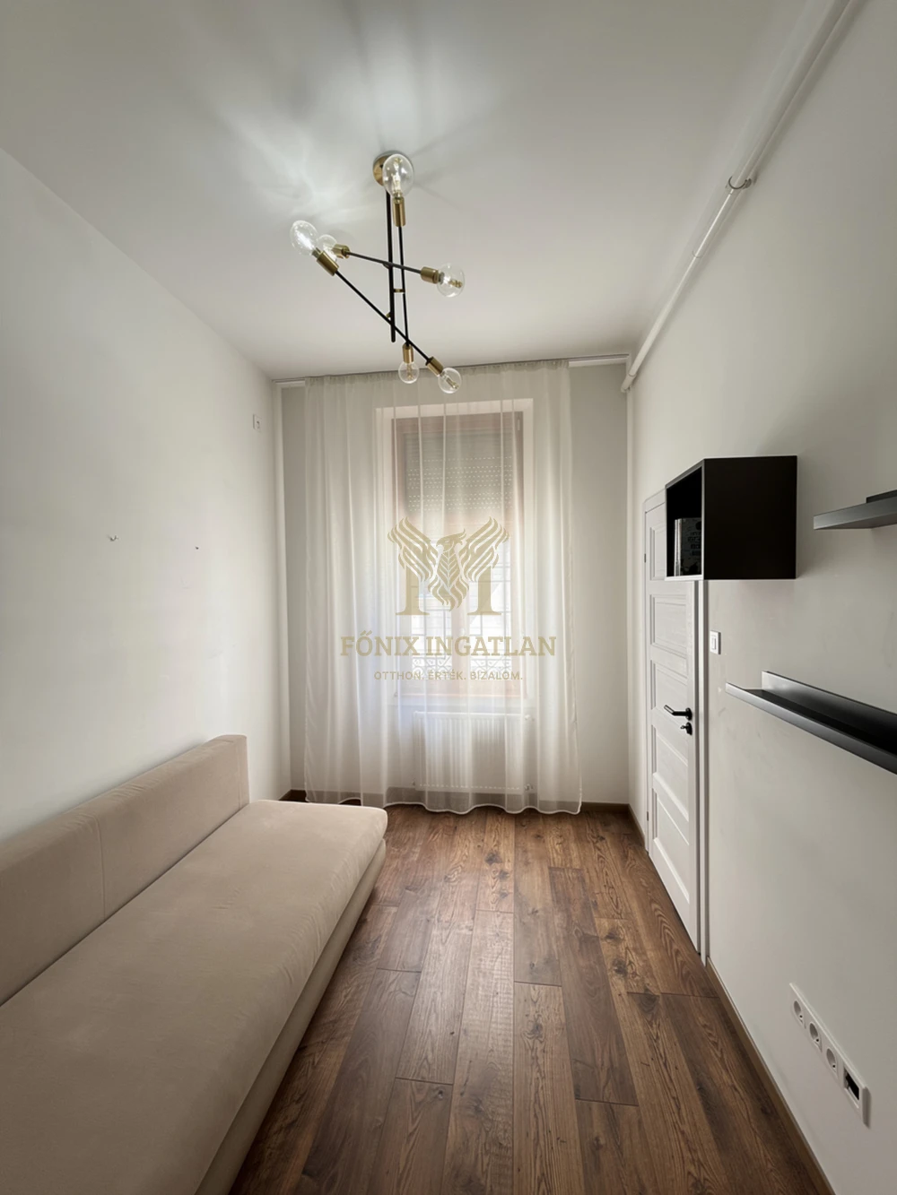 Belső-Ferencvárosban eladó egy 3 szobás, 68 m²-es tégla építésű polgári lakás a Kinizsi utcában