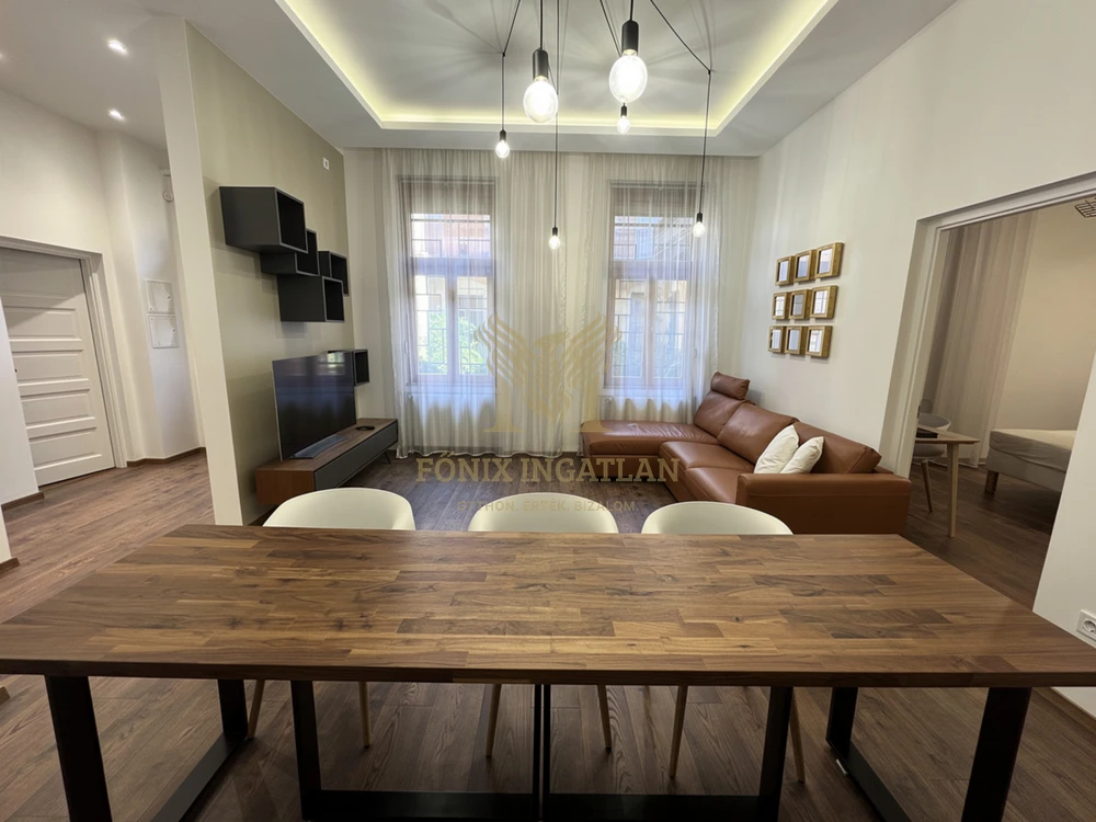 Belső-Ferencvárosban eladó egy 3 szobás, 68 m²-es tégla építésű polgári lakás a Kinizsi utcában