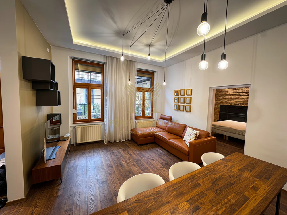 Belső-Ferencvárosban eladó egy 3 szobás, 68 m²-es tégla építésű polgári lakás a Kinizsi utcában